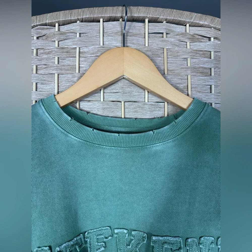 Lazy Sunday Distressed ‘Weekend’ Crewneck - Size Medium - Picture 3 of 8
